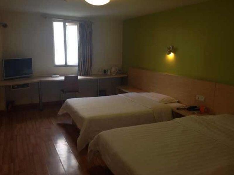 7Days Inn Dalian Xinghai Square Lianhe Road Metro Station Buitenkant foto